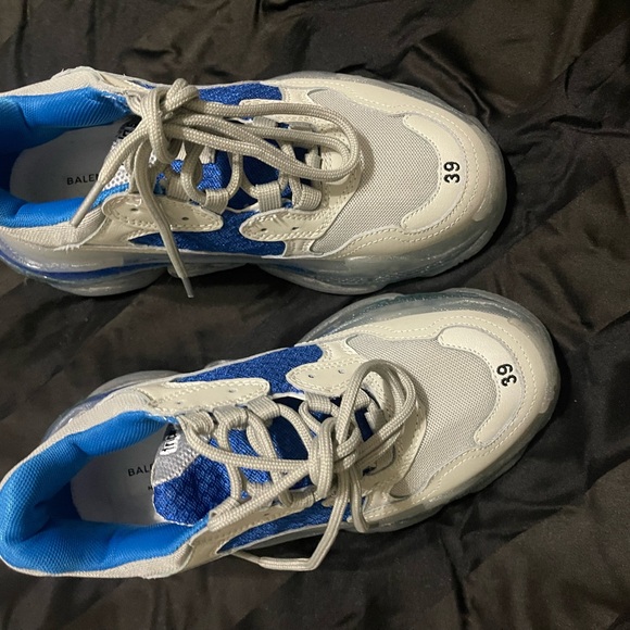 Royal blue and grey shoes - Picture 2 of 6